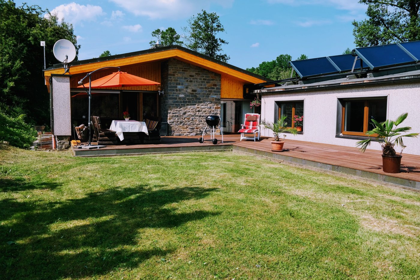 Ferienhaus mit Terrasse und Garten